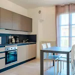 דירה Lovely Fasanella 54: Pool & *