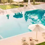 Lovely Fasanella 54: Pool & *